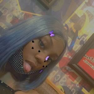 Meet your Posher, Donesha